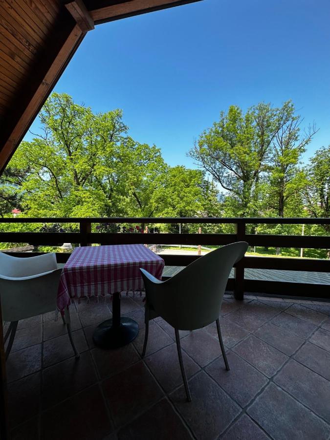 ホテル Prenociste/Restoran Lovac Bihać エクステリア 写真