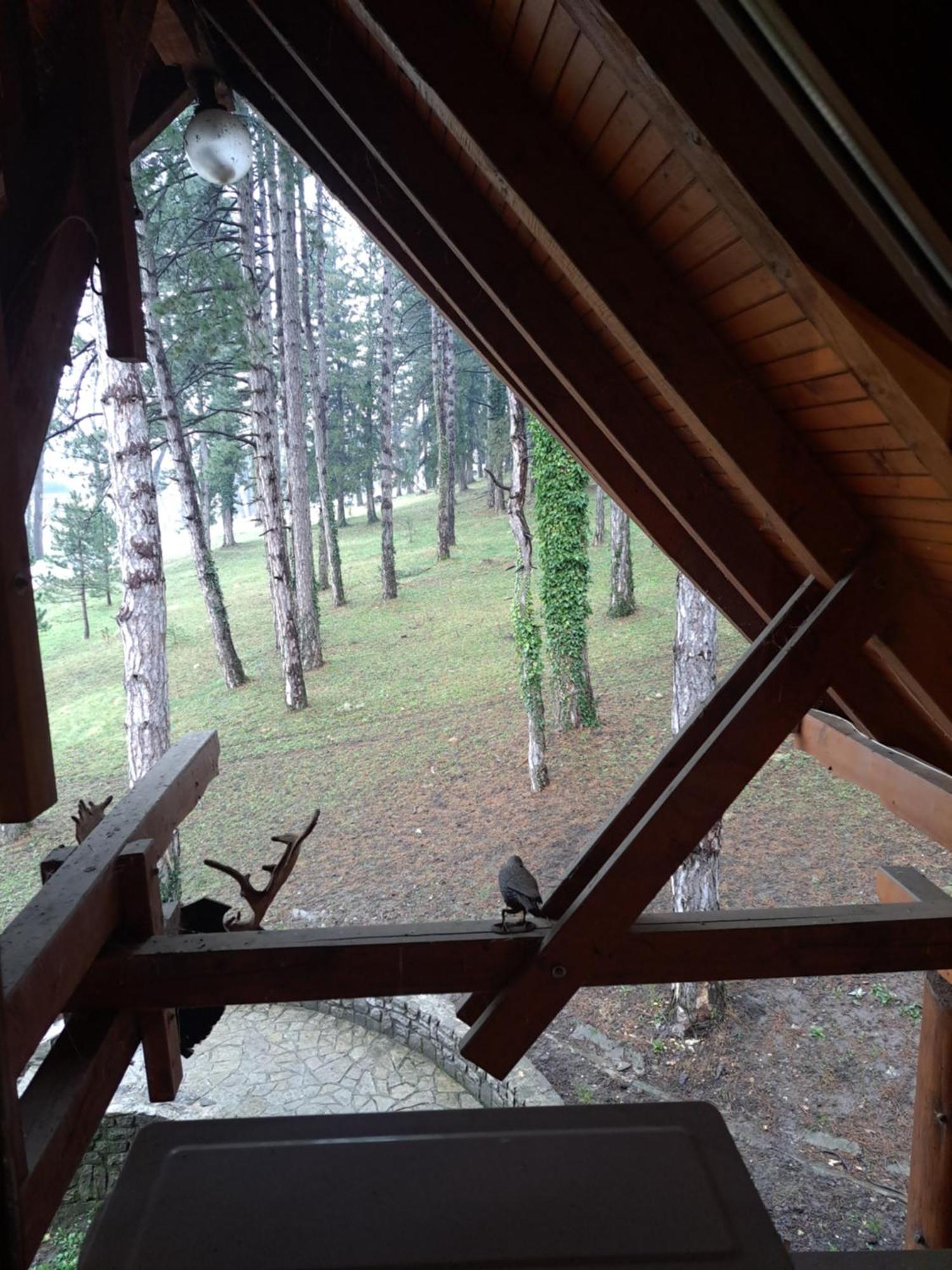 ホテル Prenociste/Restoran Lovac Bihać エクステリア 写真